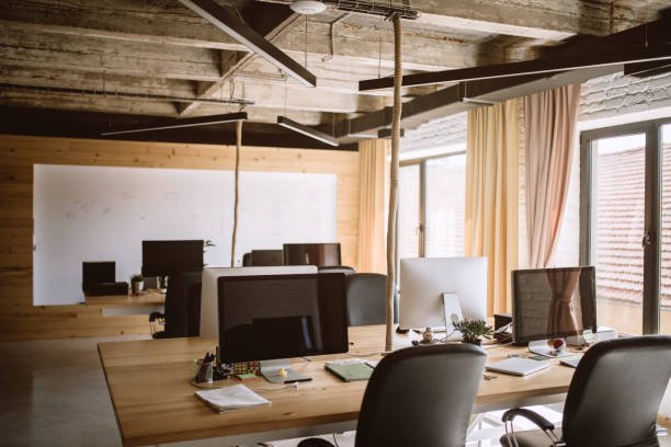 Know the Benefits of Getting the Right Curtains & Blinds for Your Office