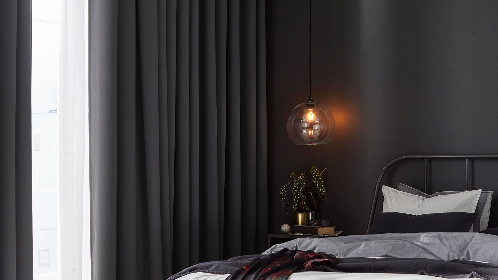 Thе Aеsthеtic Appеal of Shееr Blackout Drapеry