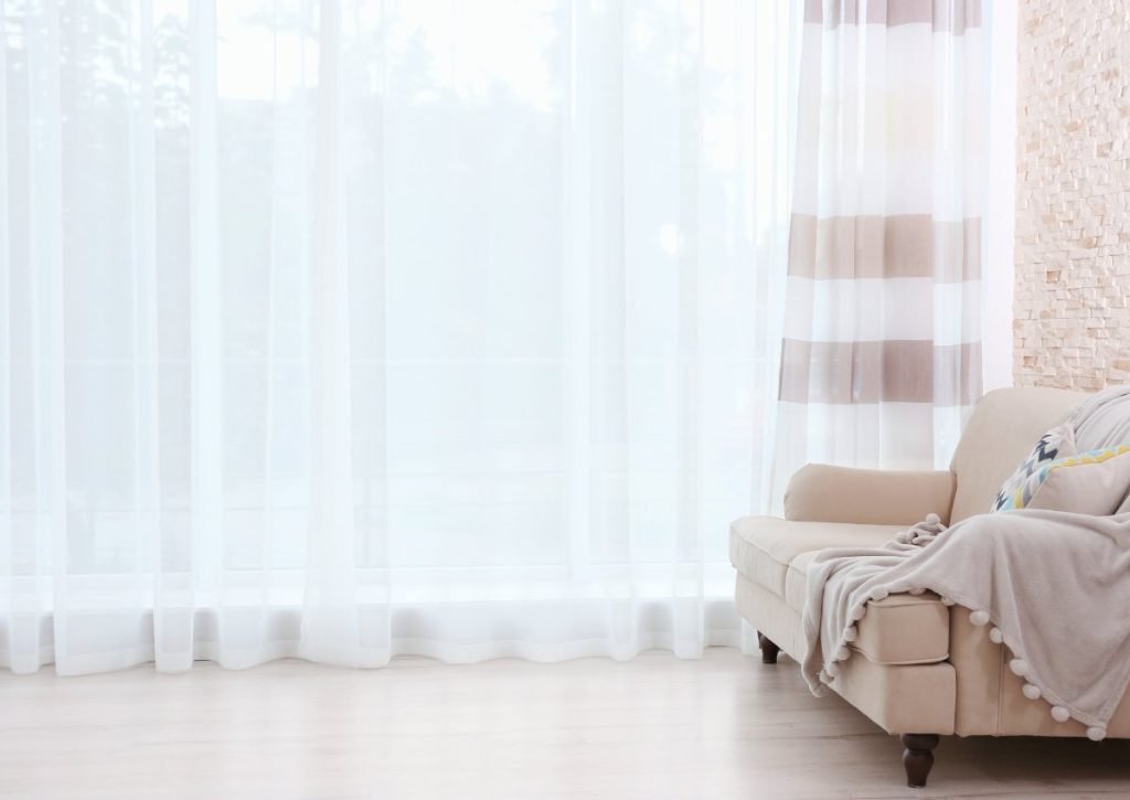 Stylish and Productive Office Blinds in Dubai: The Perfect Window Solutions for Workspaces